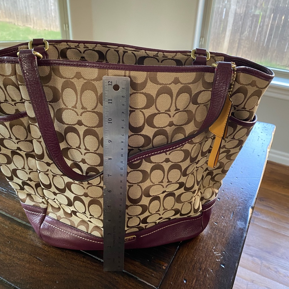 Brand new vintage style coach ! Never used. Rare find
